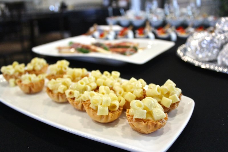 Amazen macaroni and cheese hors d'oeuvre bites